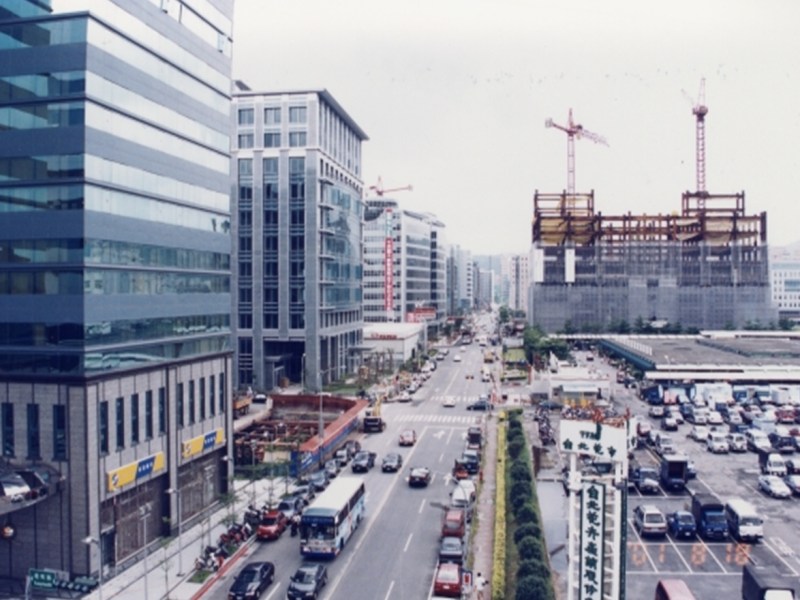 他在內科園區　以辦報實現夢想