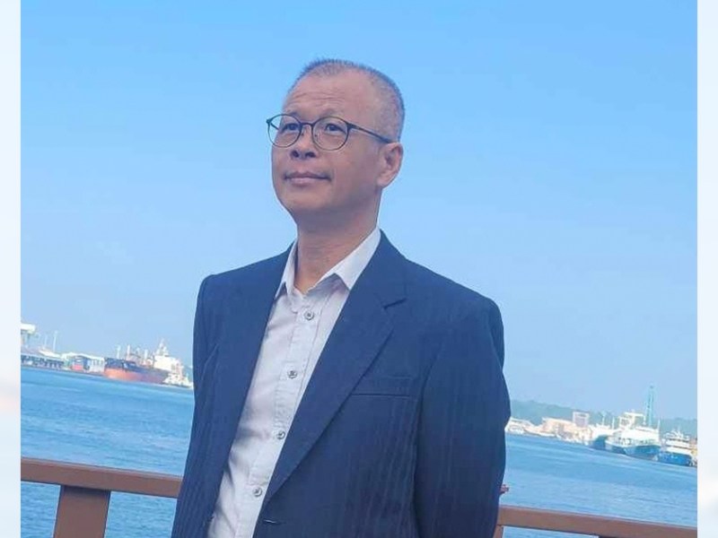 與邱文通相交　勝讀人生萬卷書