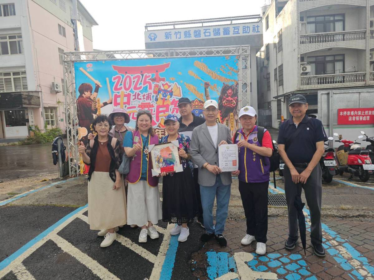 圓緣會受贈神豬撲滿　傳溫馨情