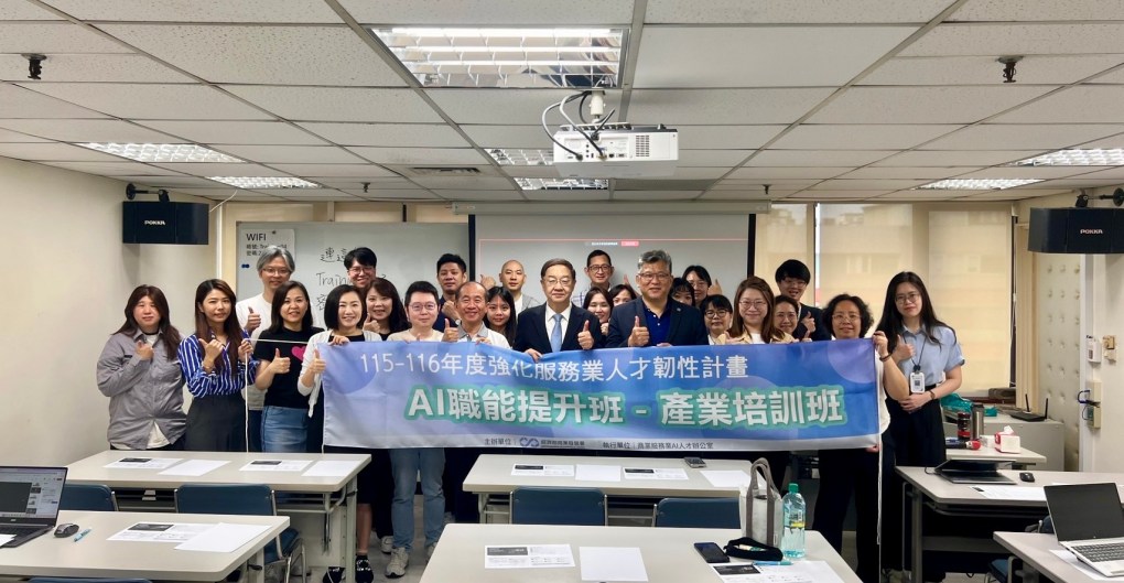 王建彬銳意經營　AI實戰班爆紅